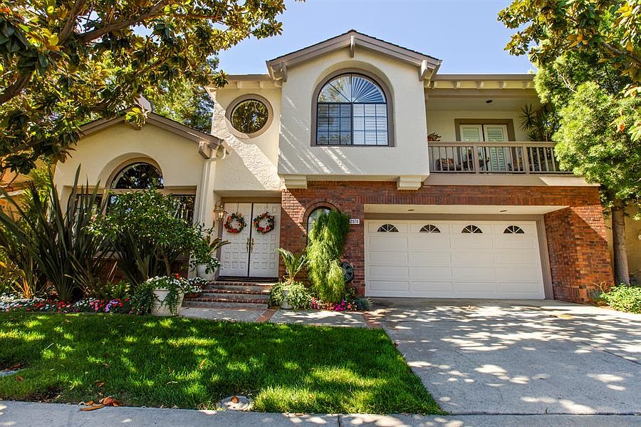 2nd image of 2070 Paseo Del Oro