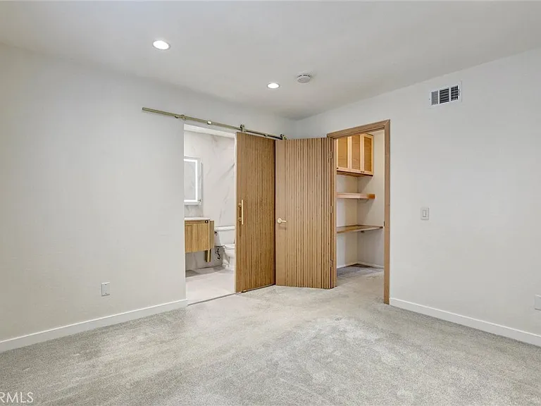 26191 Sanz #D — Photo 19