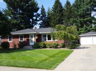 435 Terrill Ave, Grand Haven, MI 49417