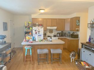 387 Columbia St #2, Cambridge, MA 02141