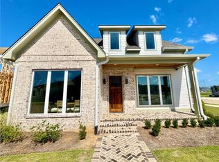 16 Blue Ribbon Dr, Tupelo, MS 38804