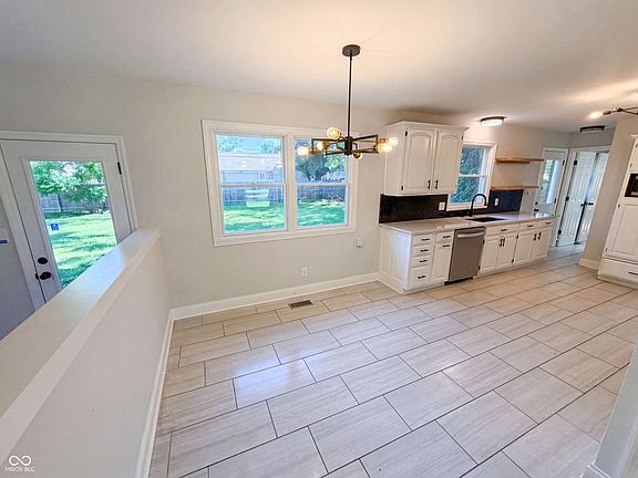 2nd image of 5110 Winston Dr