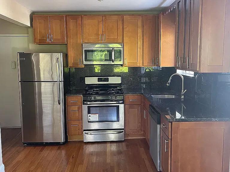 78-04 19th Rd #3F — Photo 1