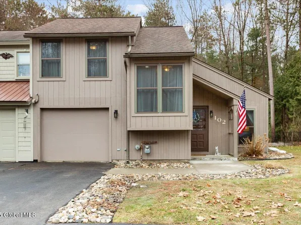 102 Arrow Wood Place, Malta, NY 12020