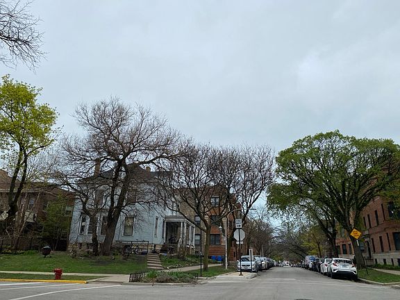 5th image of 1424 W Leland Ave APT 3