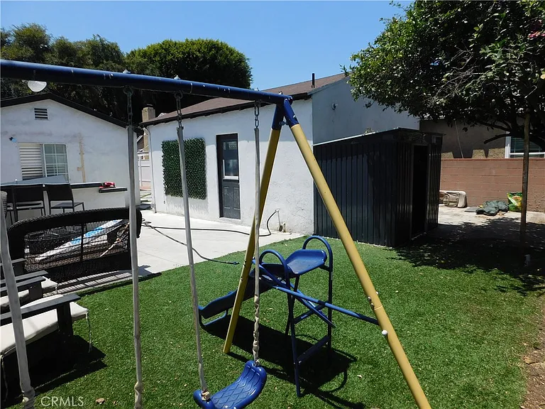 10414 Dorothy Ave — Photo 11