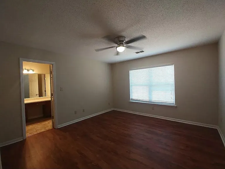104 Brookfair Ln — Photo 10