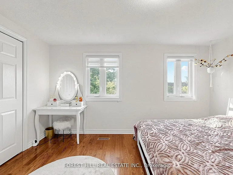 44 Lund St N #MAIN SECOND — Photo 19
