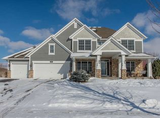7990 Acorn Cir, Victoria, MN 55386