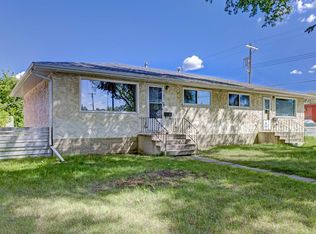 11809/11 40th St NW, Edmonton, AB T5W 2K4