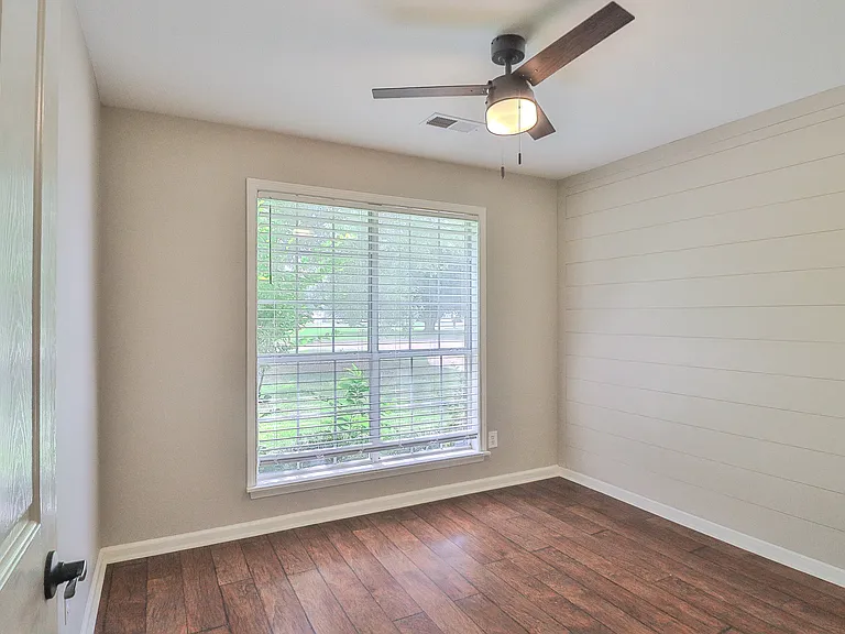 1914 Sandbrook Dr — Photo 27