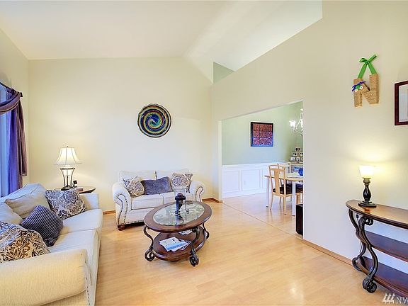 4th image of 2515 123rd Ave NE