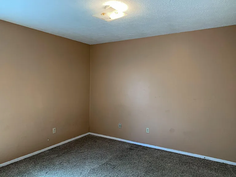 703 Ruth Ct #B — Photo 10