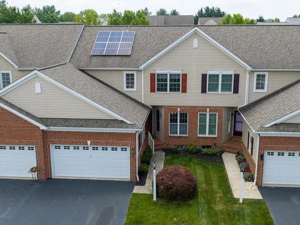15 Weaver Ave, Ephrata, PA 17522