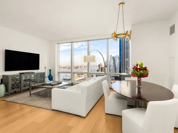 15 Hudson Yards image 1 of 10