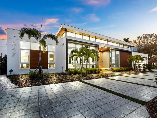 567 Bellora Way, Sarasota, FL 34234