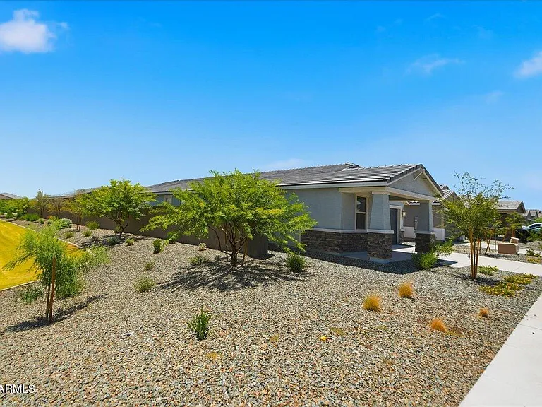 15875 W Cottontail Ln — Photo 3