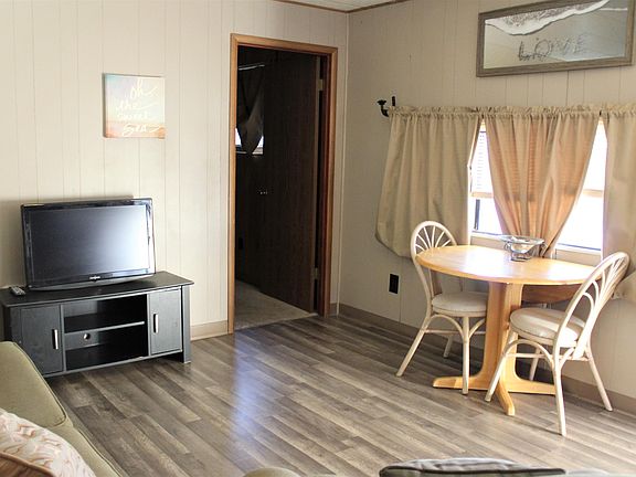 5th image of 601 Beachcomber Blvd #373