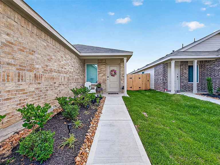 6014 Sherman Lakes Dr — Photo 4