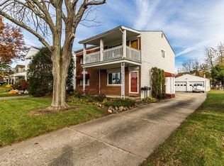 687 & 689 Woodstock Rd, Akron, OH 44312