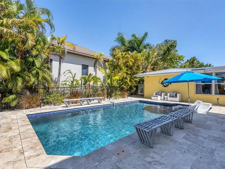 301 Avenida Madera #A — Photo 12
