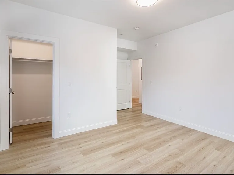 5 Oakhurst St — Photo 8