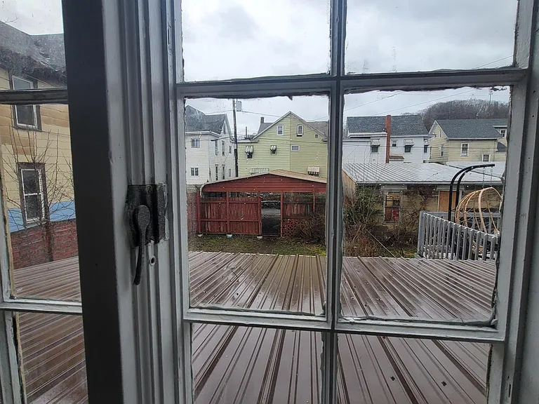123 S 5th St — Photo 16