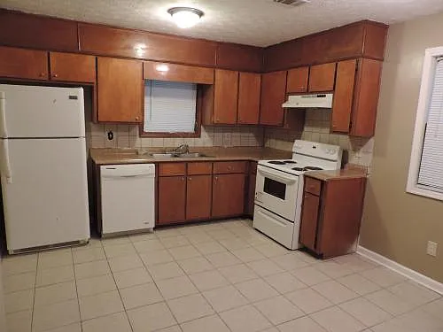 1410 Irwin Bridge Rd NW — Photo 2