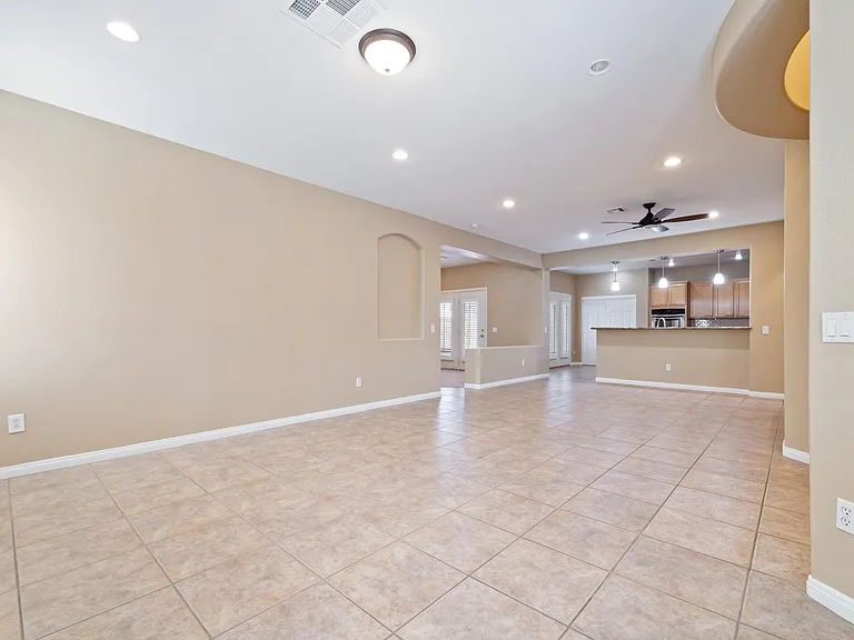 10492 Mission Park Ave — Photo 12