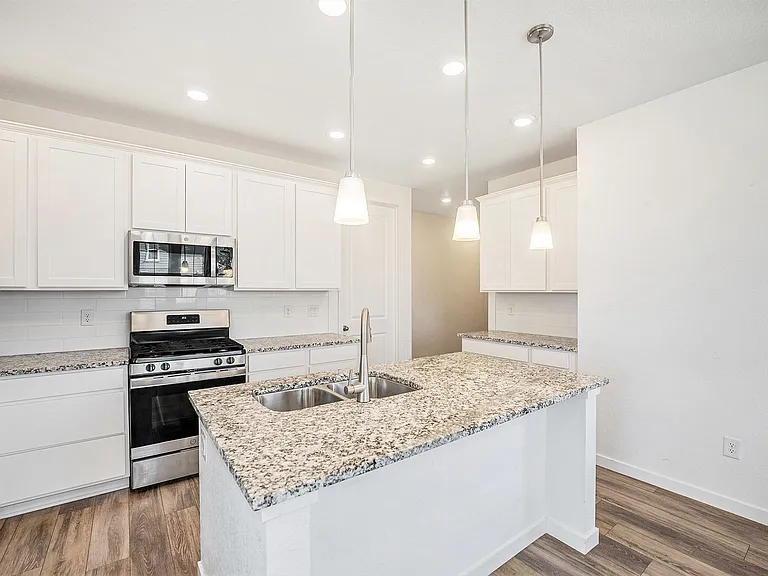 1661 Drake Aly — Photo 7