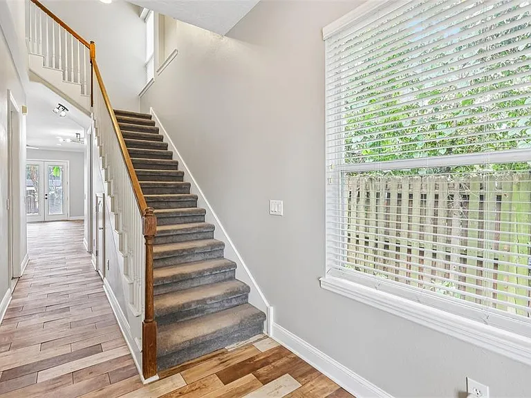 2611 E Jefferson St #4 — Photo 9