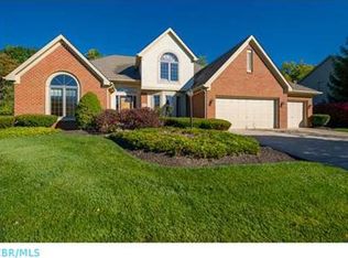 5576 Fawnbrook Ln, Dublin, OH 43017