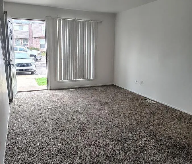 510 Villa Dr — Photo 2