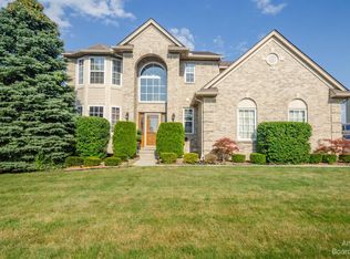 7309 Anna Dr, Belleville, MI