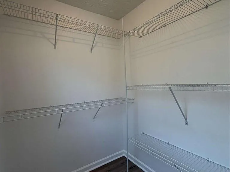 644 Kenridge Dr — Photo 17