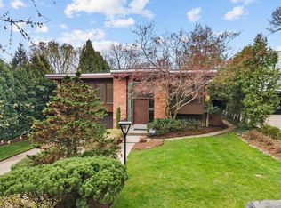 5897 Devereaux Ln, Pittsburgh, PA