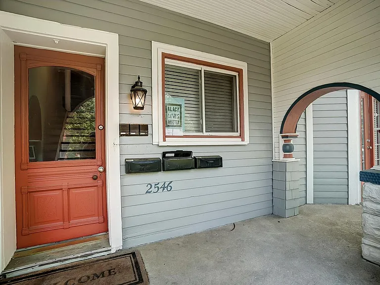 2546 Ingleside Ave #2 — Photo 6
