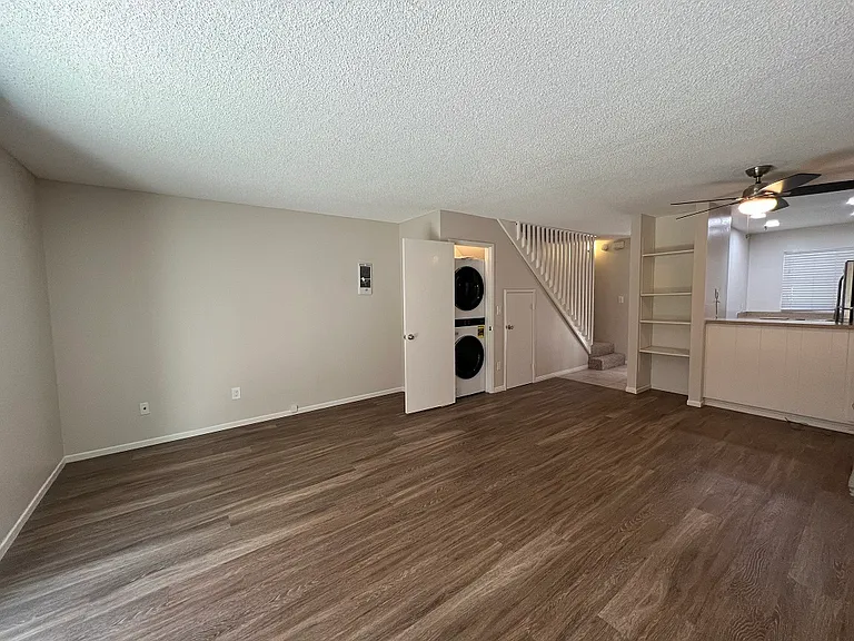 2155 Felspar St — Photo 7