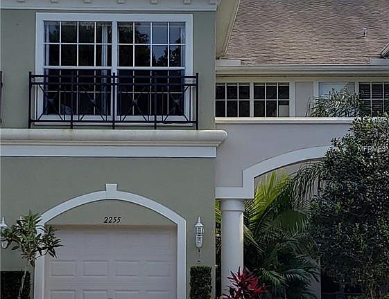 2nd image of 2255 Park Crescent Dr
