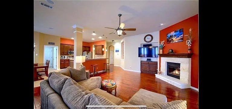733 Edwards Walk Dr — Photo 8