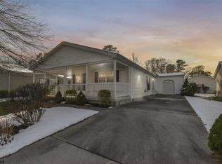 221 Burning Tree Ct, Mays Landing, NJ 08330