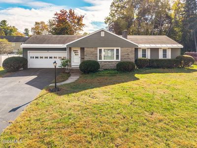 42 Jennifer Road, Glenville, NY, 12302