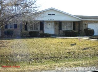 295 E Cook St, Macon, IL 62544