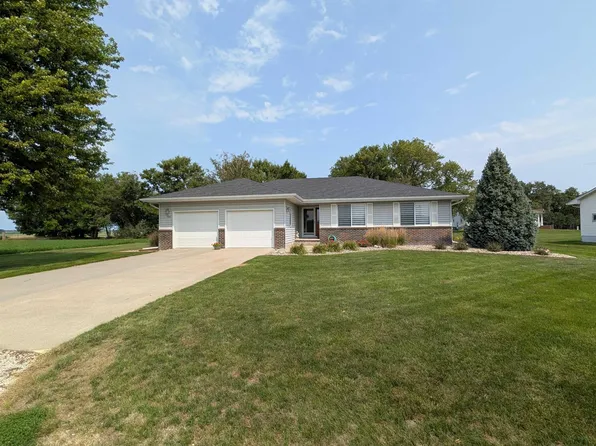 706 W 2nd St, Wakefield, NE 68784