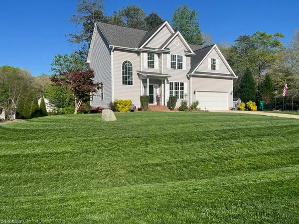 111 Tree Top Ln, Stokesdale, NC 27357