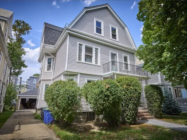 76 Fellsway W #3, Somerville, MA 02145