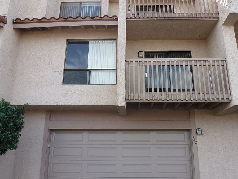 1st image of 742 Silver Dr