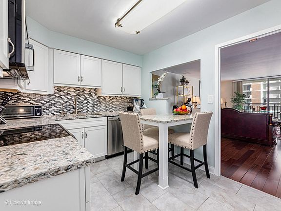 2nd image of 6007 N Sheridan Rd APT 14D