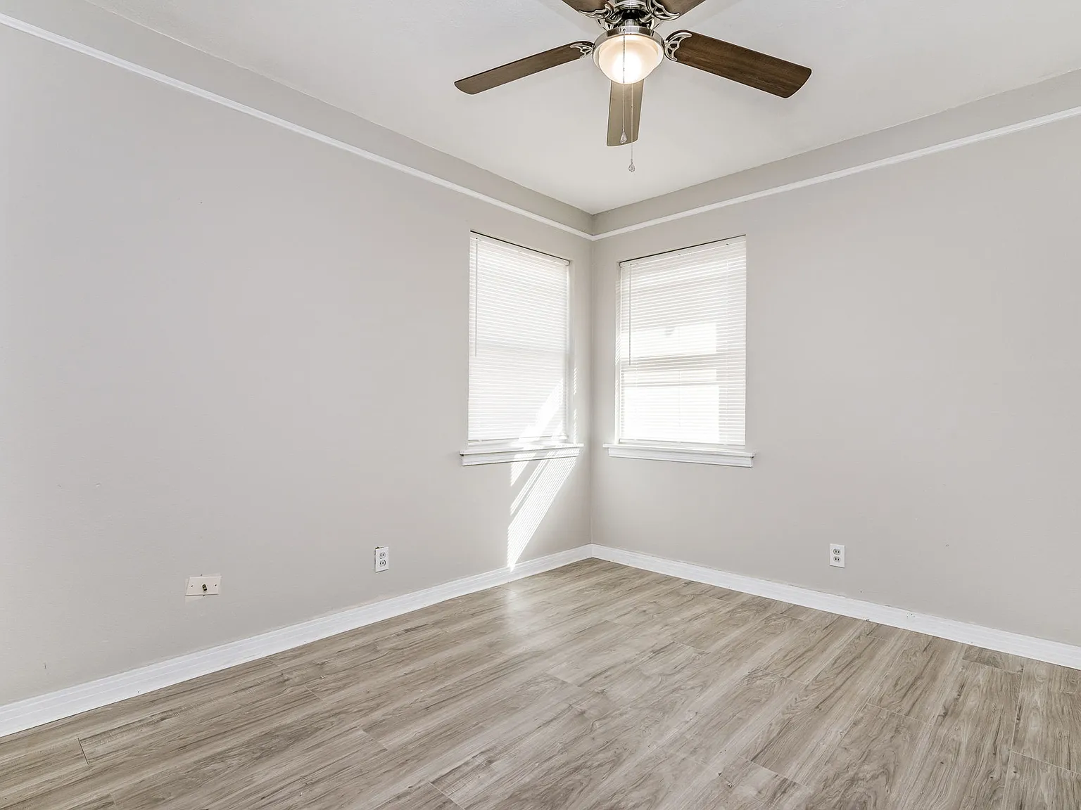 2 bed, 694 sqft, $995 — Photo 4
