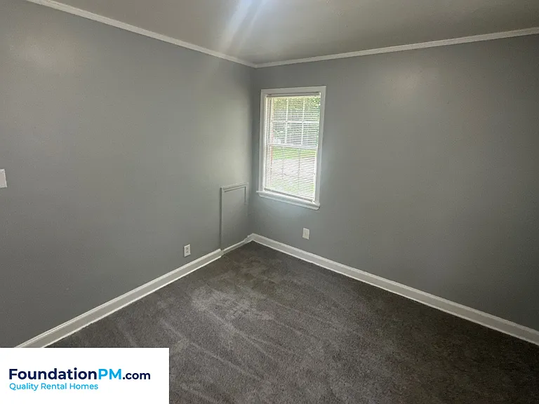3326 Rosamond Ave — Photo 10